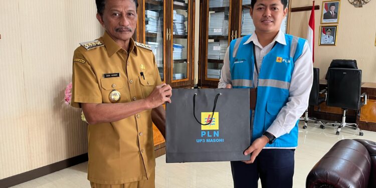 PLN ULP Piru Lakukan Silahturahmi Bersama Bupati SBB