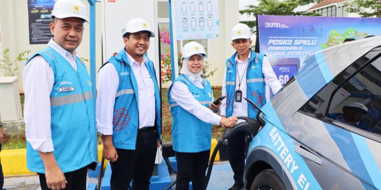 PLN Siapkan 1.000 Unit SPKLU di Jalur Trans Jawa-Sumatra