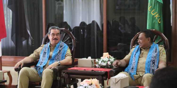 Tiba di Ambon, Lewerissa dan Vanath Kompak Menuju Kantor Gubernur Maluku