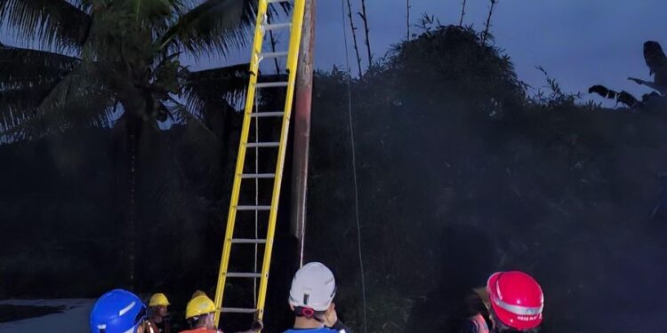 PLN UP3 Tobelo Percepat Pemulihan Sistem Kelistrikan di Kecamatan Galela Utara dan Loloda
