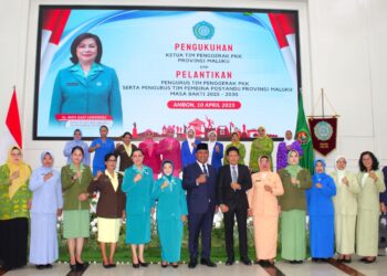 Wagub Lantik Pengurus TP-PKK dan Tim Pembina Posyandu Provinsi Maluku