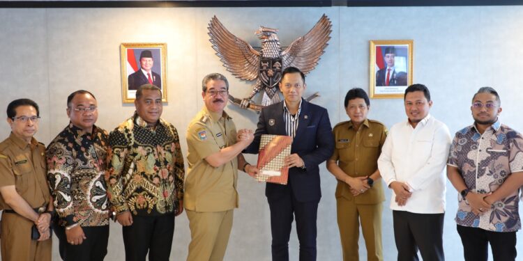 Gubernur Maluku Temui Menko AHY, Bahas Pelabuhan Terpadu Maluku dan Jalan Pesisir Ambon