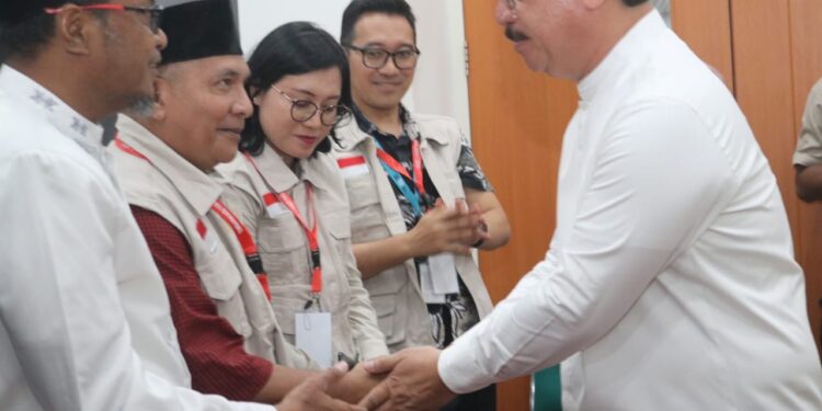 1.076 Calon Haji Provinsi Maluku Dilepas
