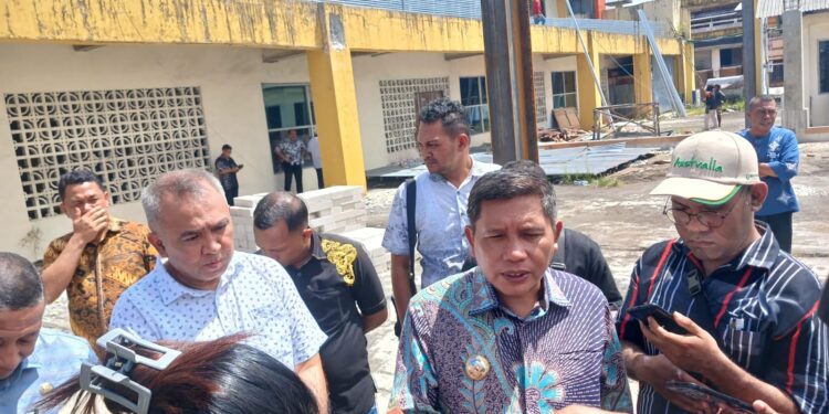 Walikota Ambon Tinjau Progres Pembangunan Mall Pelayanan Publik di Amplaz