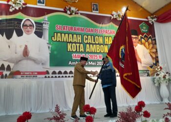 Walikota Ambon Lepas Keberangkatan 321 Jemaah Calon Haji