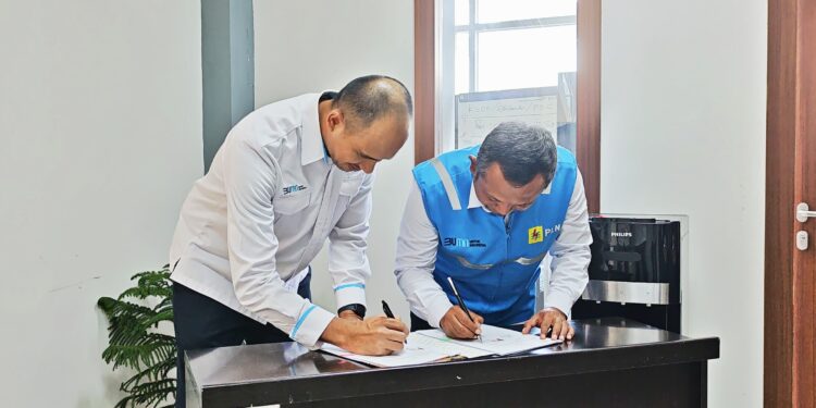 PLN Dukung Green Port dan Kemajuan Daerah, Energize 2.180 kVA untuk Quay Container Crane Pelindo di Ambon