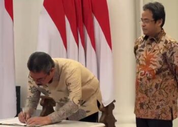 Gubernur Maluku Tandatangani Perjanjian Pemegang Saham KUB Antar Bank Maluku & Bank DKI
