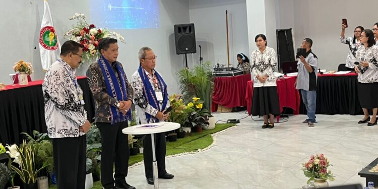 PGRI Kota Ambon Gelar Konferensi Masa Bakti 2025-2030, Walikota Soroti Transformasi Pendidikan