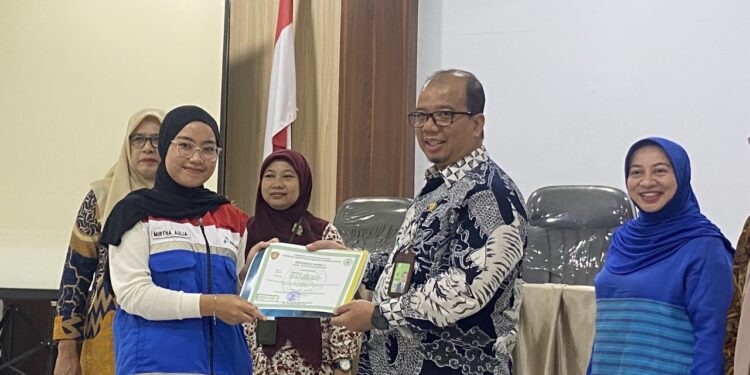 Dua Mitra Binaan CSR Pertamina Terima Sertifikat Prima 3 dari Dinas Ketahanan Pangan Provinsi Maluku