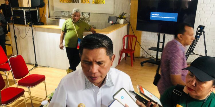 Program Wajar ke-9, Ini Keluhan Masyarakat Kepada Walikota Ambon