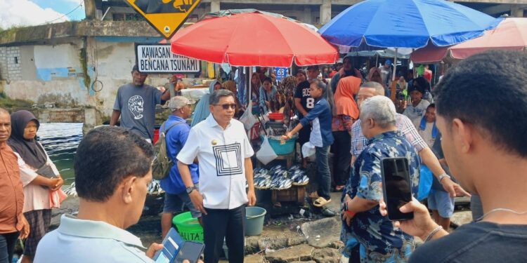 Pemkot Ambon dan Pemprov Maluku Sepakat Tertibkan Parkir Liar di Pasar Mardika