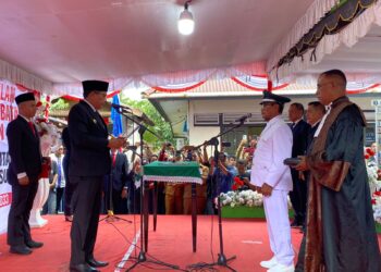 Mezaak M. Silooy Dilantik Sebagai Raja Negeri Amahusu Periode 2025–2033