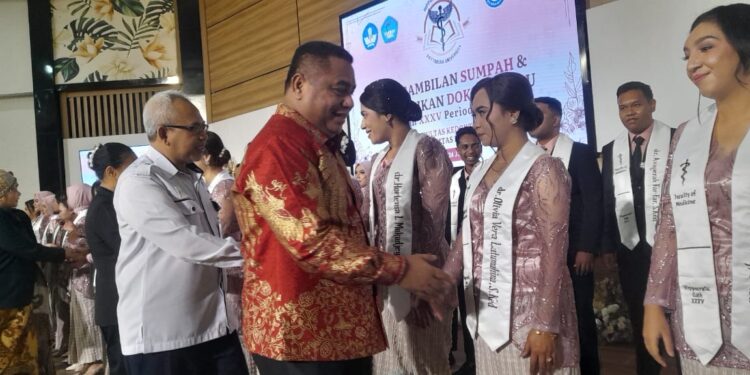 Ketua DPRD Maluku Dorong Penempatan Satu Dokter di Tiap Kampung