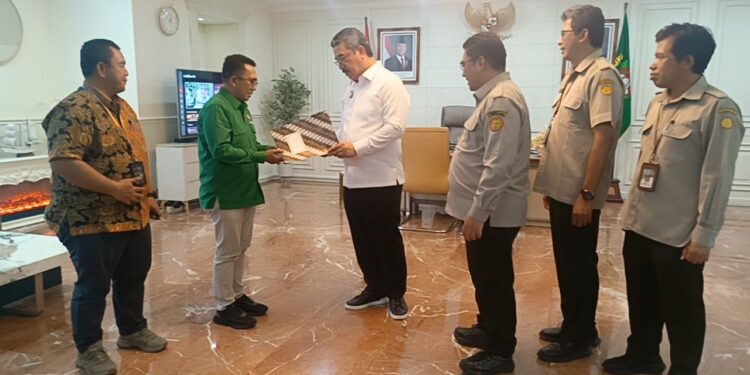 Gubernur Maluku Terima Kunjungan Dirjen Perkebunan, Bahas Dukungan Pengembangan Komoditas Unggulan