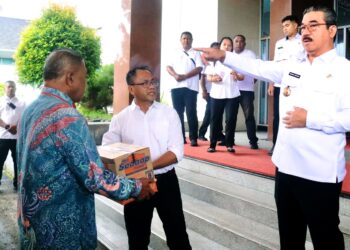 Pemprov Maluku Salurkan Bantuan Kemanusiaan di Kecamatan Amalatu