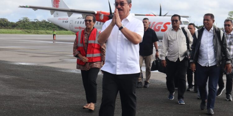 Gubernur Maluku Hendrik Lewerissa Lakukan Kunker Perdana ke KKT