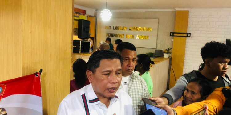 Walikota Ambon Tanggapi Kritik Terhadap BPBD: “Kami Bukan Robot, Tanggap Darurat Saat Bencana Terjadi”