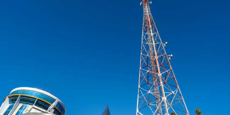 Indosat Ooredoo Hutchison Bukukan Laba Rp 1 Triliun di Tengah Tantangan Pasar