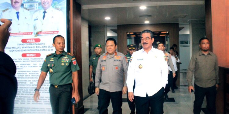 Gubernur Maluku Pimpin Rapat Penertiban Gunung Botak, Tambang Ilegal Akan Ditindak