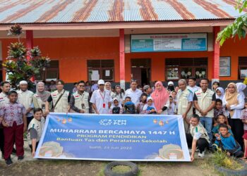 YBM PLN UP3 Sofifi Salurkan Bantuan Peralatan Sekolah di Tidore Kepulauan