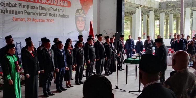 Walikota Lantik dan Kukuhkan Sejumlah PTP Lingkup Pemkot Ambon