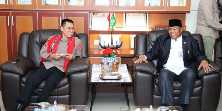 Silahturahmi ke Kakanwil Agama, Kapolda Optimis Maluku Akan Aman dan Maju