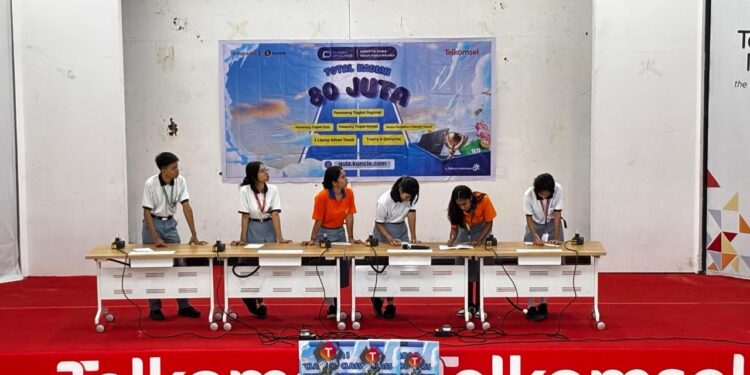 Siswa Ambon Berlaga di “Clash of Class”, Telkomsel Dorong Kompetensi Digital Generasi Muda