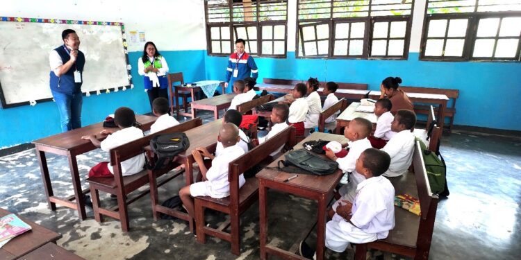 Pertamina Patra Niaga Regional Papua Maluku Sukses Gelar PEN 8.0 di Sekolah Papua