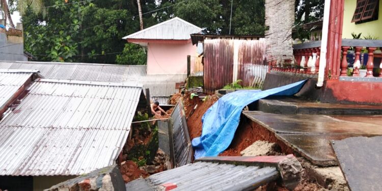 Hujan Deras Guyur Ambon, 17 Titik Longsor dan Banjir Terjadi di Hari Kemerdekaan RI