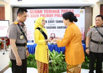 Sertijab Ibu Asuh Polwan Polda, Kapolda Maluku Tekankan Hal Ini!