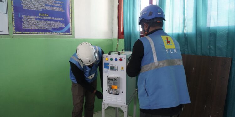 PLN UP3 Sofifi Wujudkan Komitmen Pendidikan dan Energi Berkelanjutan melalui Inovasi SuperSUN