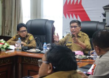 Walikota Ambon Pimpin Rapat Evaluasi Jelang HUT ke-80 RI dan Provinsi Maluku