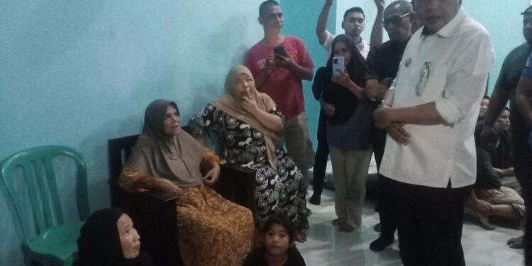 Walikota Tinjau Lokasi Kebakaran Batumerah, 38 Warga Mengungsi