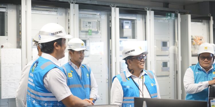 Jelang HUT ke-80 RI, GM PLN UIW MMU Tinjau Kesiapan Sistem Kelistrikan Ambon