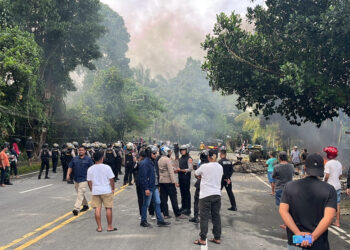 Bentrok Antarwarga Sebabkan 17 Rumah Terbakar, Walikota Ambon Pastikan Rumah Warga Hunut Dibangun Kembali