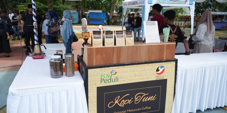 Peringati HPN 2025, PLN UIW MMU Libatkan UMKM dan Serahkan Gerobak Listrik Sampah ke Pemkot Ambon