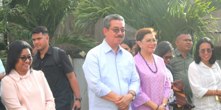 Simbol Persaudaraan Gubernur Maluku ke Bacan