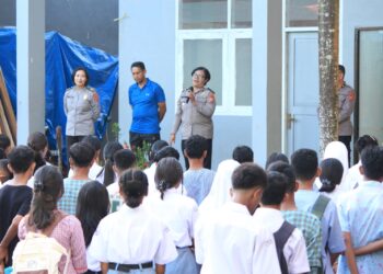Polda Maluku Sambangi Sejumlah Sekolah di Ambon Ajak Siswa Jaga Kamtibmas