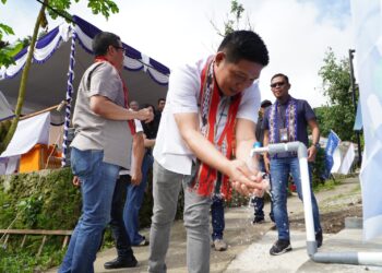 PNM dan BRINS Bangun Akses Air Bersih di Hutumuri