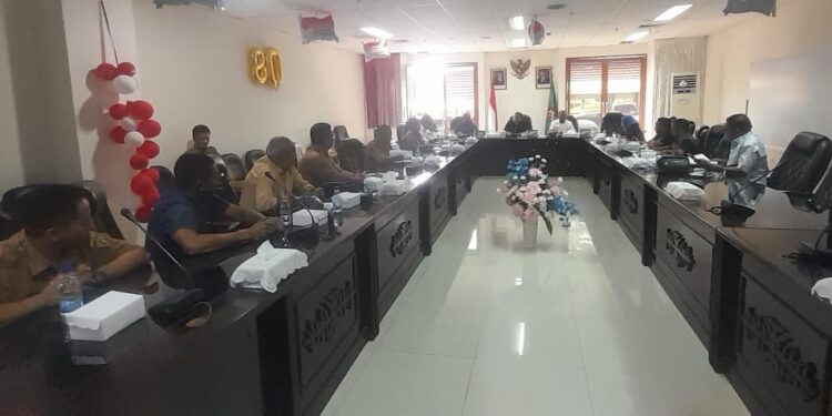 Komisi III DPRD Maluku Gelar Rapat Bersama Dinas Terkait, Ini Yang Dibahas