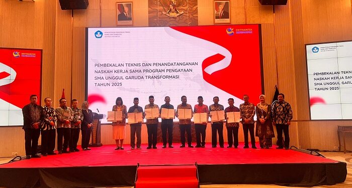 Wagub Hadiri Peluncuran Program SMA Unggul Garuda Transformasi 2025