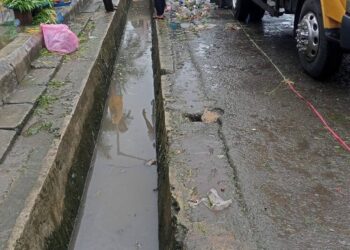 Walikota Ambon Tinjau Saluran Drainase Pasar Mardika