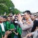 Sambil Tersenyum, Kapolda Maluku Temui Masa Aksi Demo Dari UIN AM. Sangaji Ambon