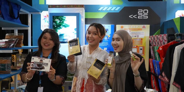 LIKE PLN 2025, PLN UIW MMU Dorong UMKM Binaan Naik Kelas Lewat Pameran Booth