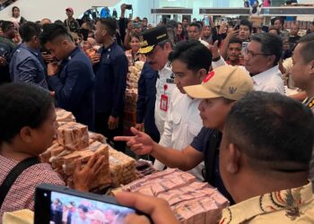 Wapres Gibran Sambangi Pasar Mardika Ambon, Ketemu Lansung Mama-mama Papalele dan Penjual Ikan