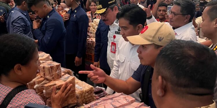 Wapres Gibran Sambangi Pasar Mardika Ambon, Ketemu Lansung Mama-mama Papalele dan Penjual Ikan
