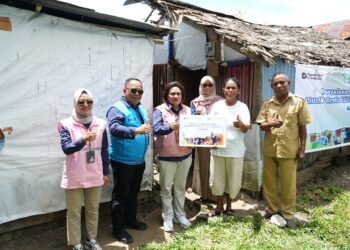 Peringati HLN ke-80, PLN UIW MMU Nyalakan Harapan Warga Suli-Malteng Lewat Penyalaan Serentak
