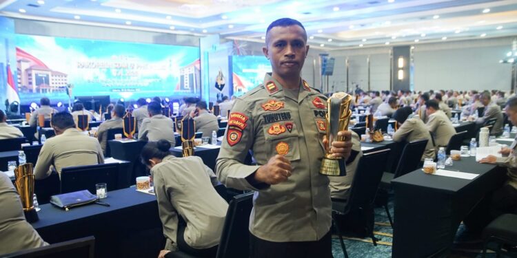 IPTU Bastian Tuhuteru, Polisi Tapal Batas Penerima Hoegeng Corner Awards 2025