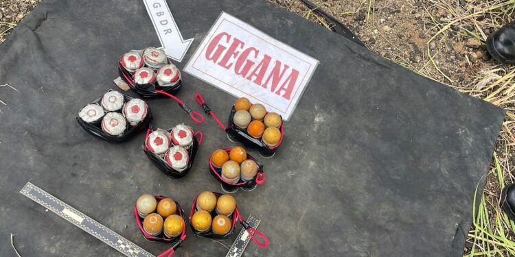 Brimob Maluku Musnahkan Ratusan Barang Bukti Bom Militer & Bom Rakitan Kasus Terorisme