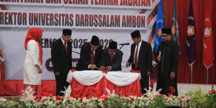 Hadiri Pelantikan Rektor Unidar Ambon, Ini Kata Wakil Gubernur Maluku